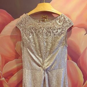 Adrianna Papell ‘Hailey’ Gold Shimmer Dress